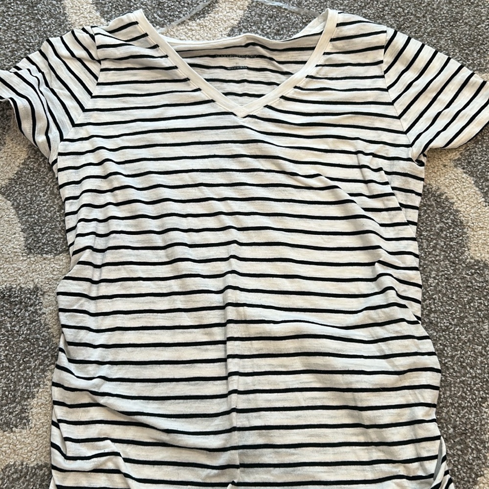 Liz Lange Maternity Shirts Size M (lot of 4)